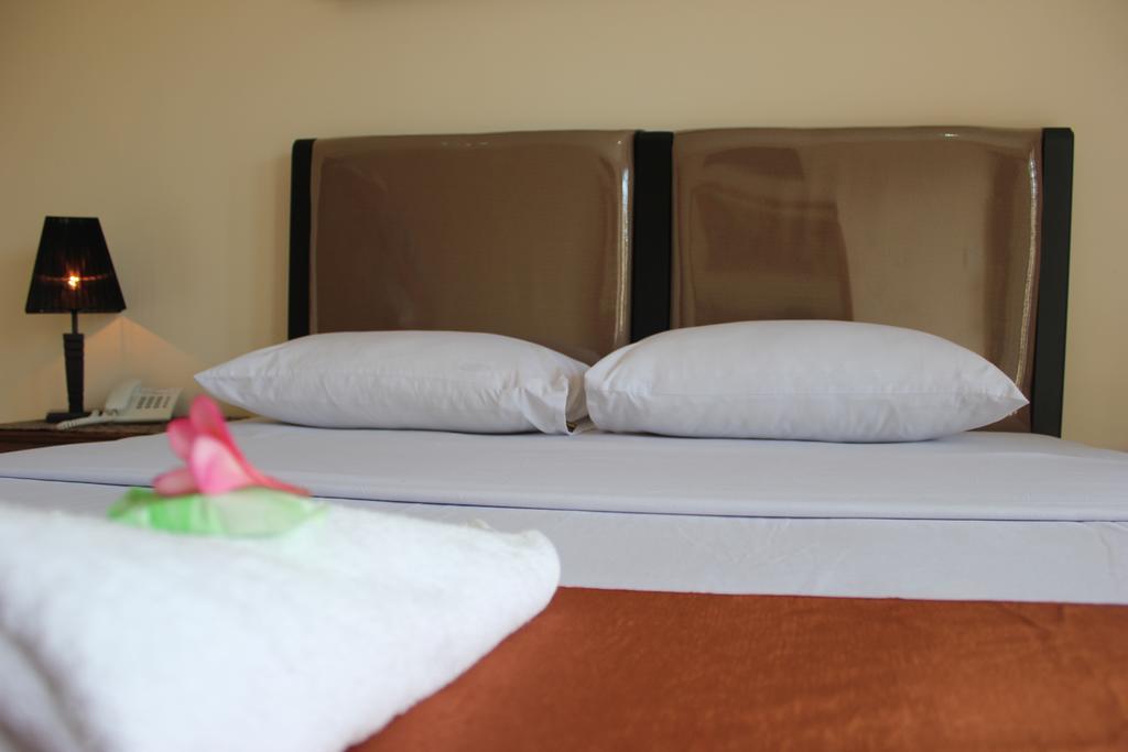 Hotel Puri Nusantara Kuta Lombok Buitenkant foto